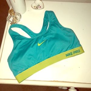 Nike Pro Bra